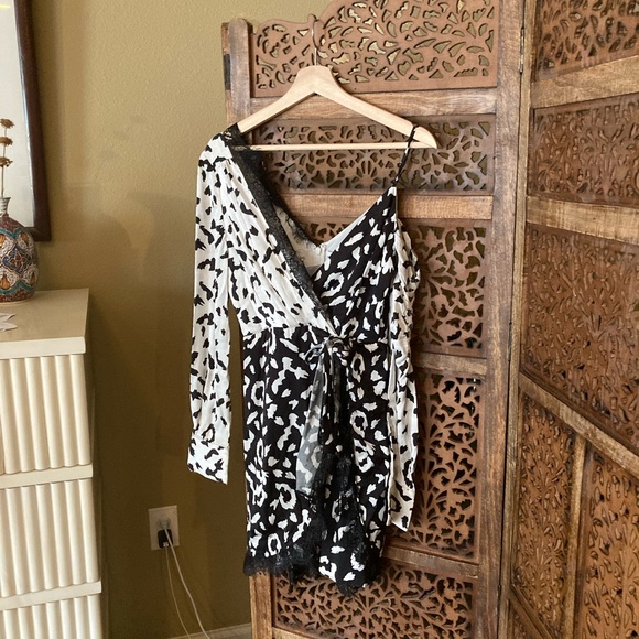 Self-portrait Leopard Printed Mini Dress - Picture 3 of 5